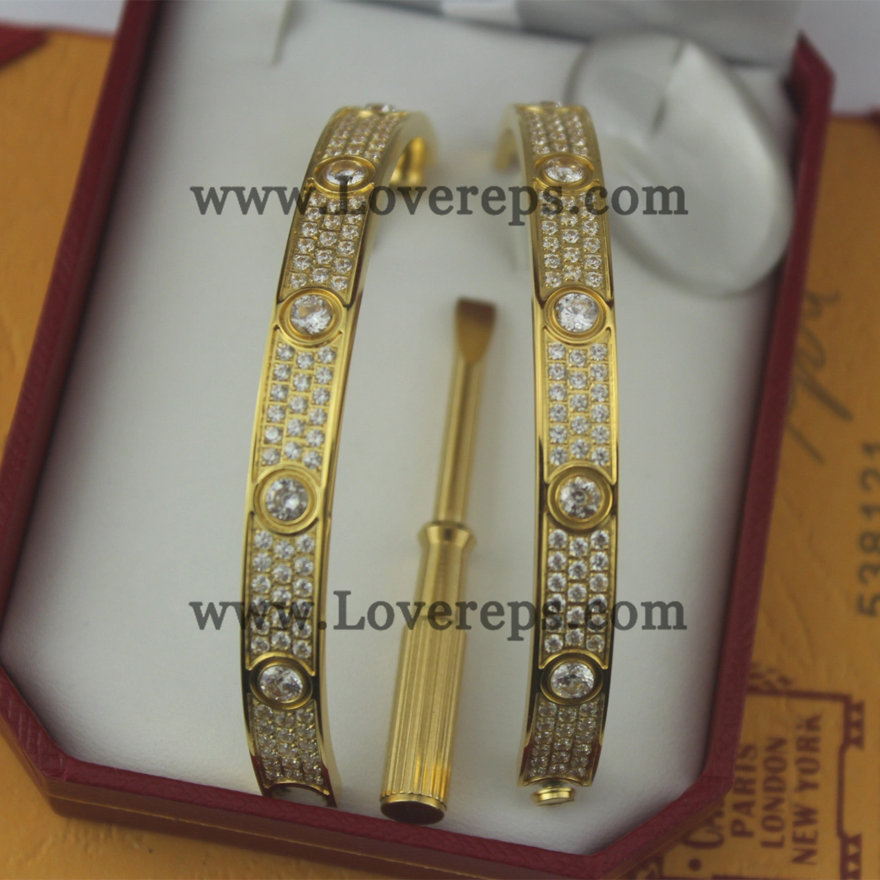 Normal Version Cartier Diamond-Paved Love Bracelet with 10 Big Diamonds Yellow Gold (With screwdriver