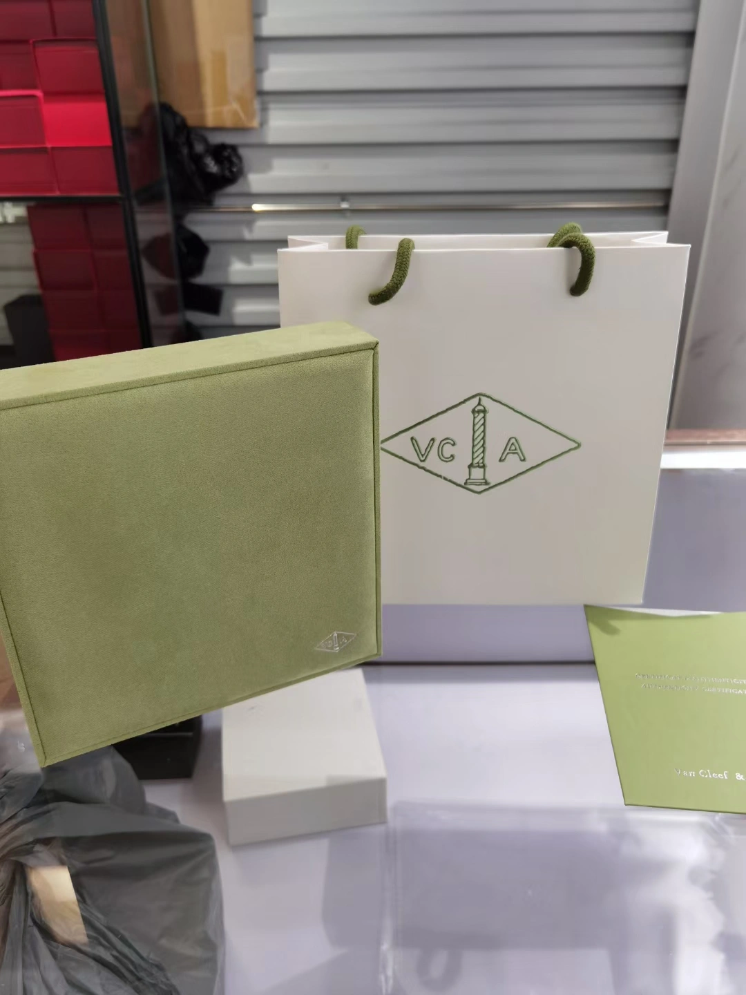 Original Copy Van Cleef & Arpels Long Necklace Packaging (Complete set of price