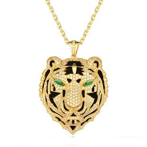 Panthere De Cartier Leopard Head Pendant In Yellow Gold With Emeralds And Diamonds