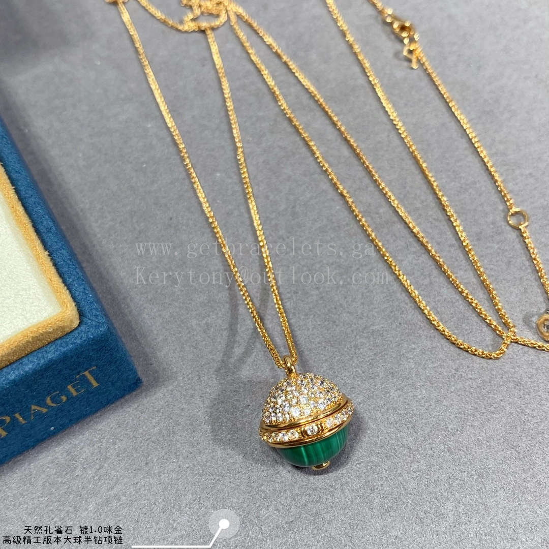 Piaget Possession Pendant Malachite Cabochon with Pave Diamonds Rose Gold