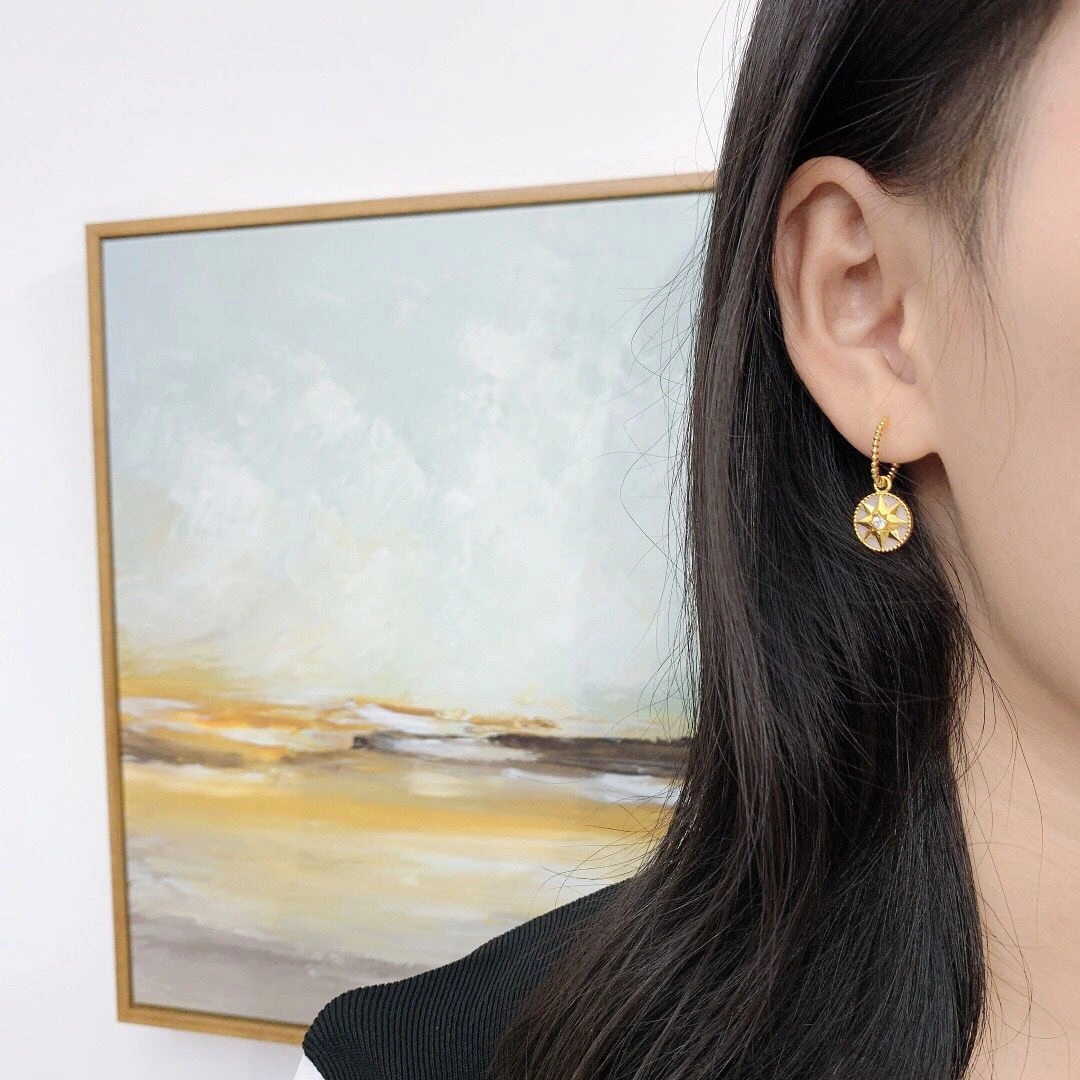 Replica Dior Rose Des Vents Eight-pointed Star Yellow Gold Women Diamond Earrings MOP Malachite Cornelian