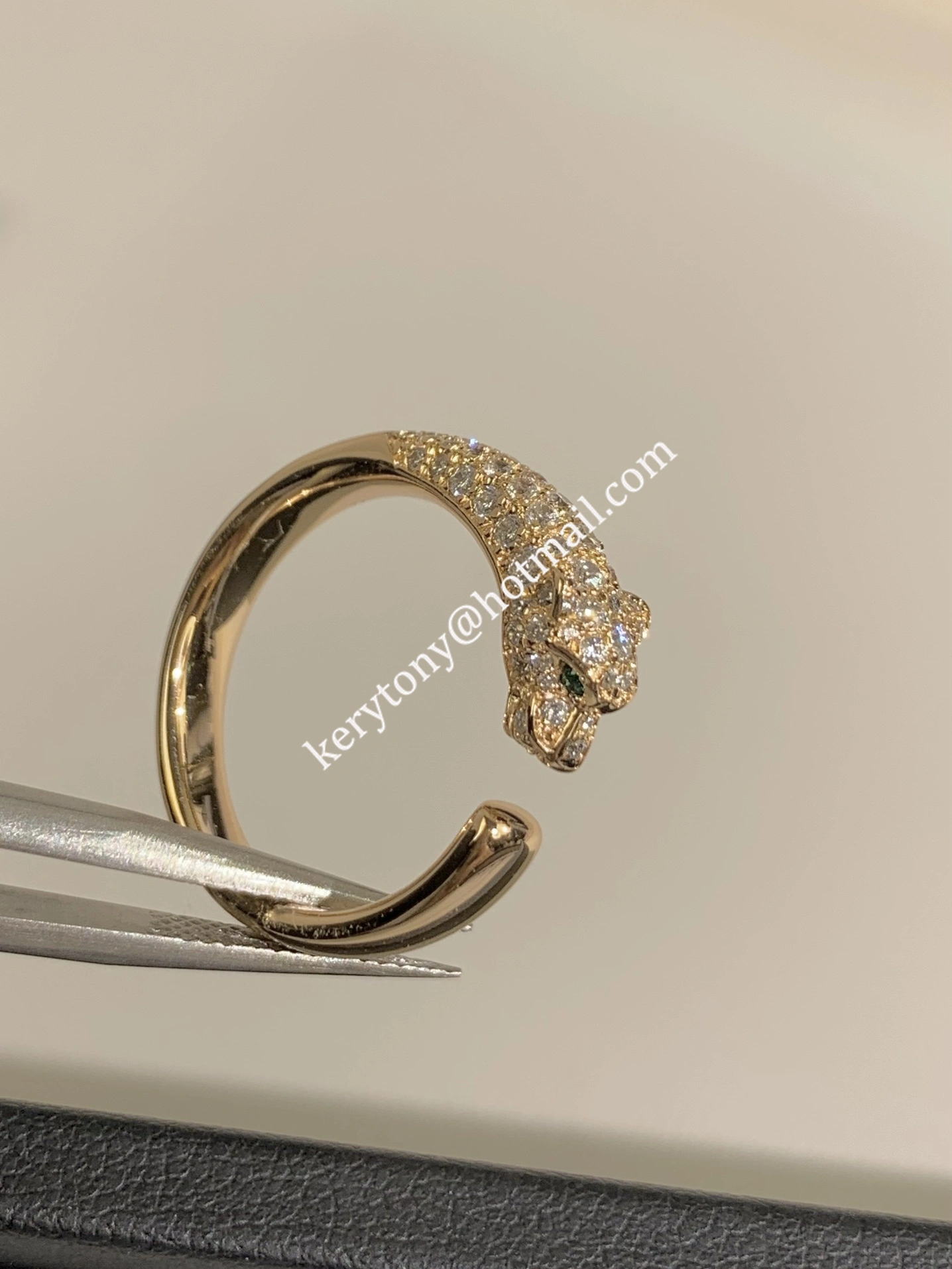 Replica Summer Fashion Panthere de Cartier Ring White Gold Yellow Gold Rose Gold Emeralds Onyx and Emeralds With Diamonds