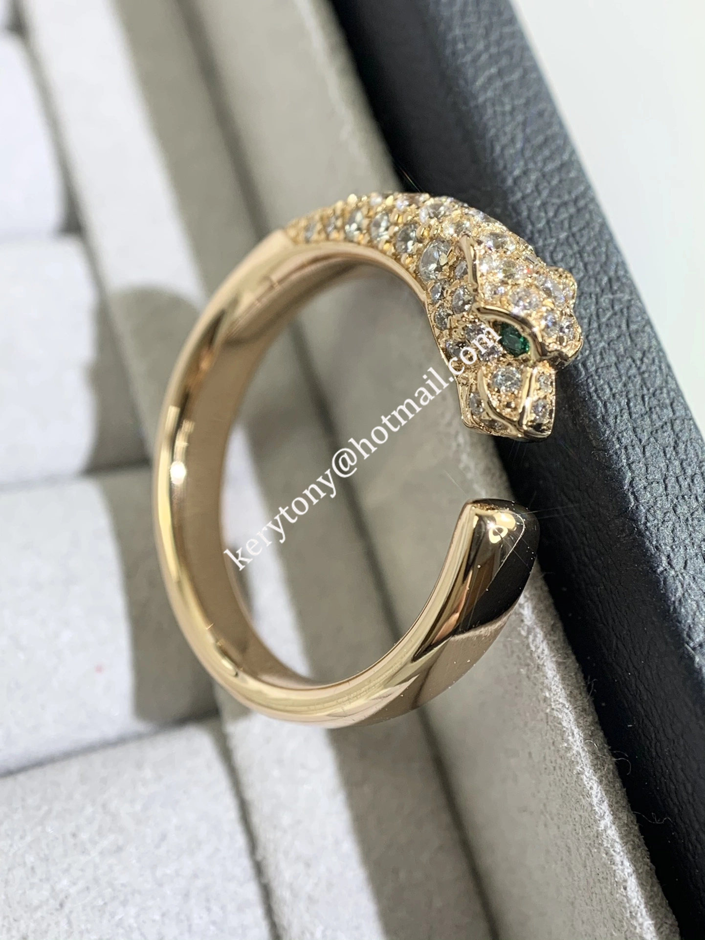 Replica Summer Fashion Panthere de Cartier Ring White Gold Yellow Gold Rose Gold Emeralds Onyx and Emeralds With Diamonds