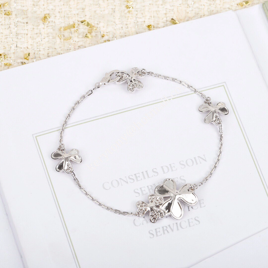 Replica Van Cleef Arpels Frivole Bracelet 5 Flowers Yellow Gold White Gold With Diamond Price America