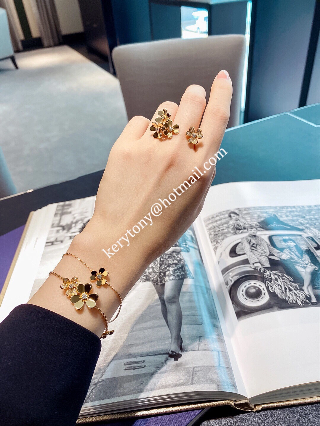 Replica Van Cleef Arpels Frivole Bracelet 5 Flowers Yellow Gold White Gold With Diamond Price America