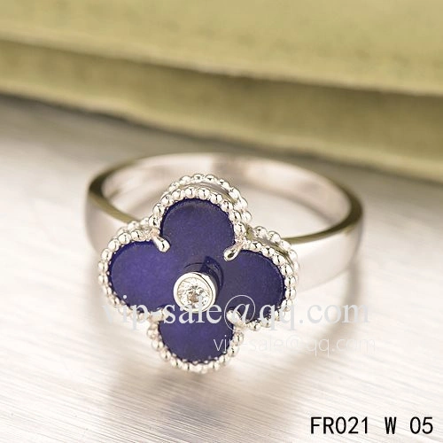 Replica Van Cleef Vintage Alhambra Ring In White Gold With Black Onyx