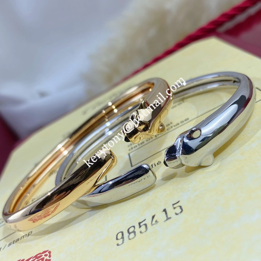 Retro Style Panthere de Cartier Bracelet Onyx and Tsavorite Garnets Yellow Gold Rose Gold White Gold B6067217