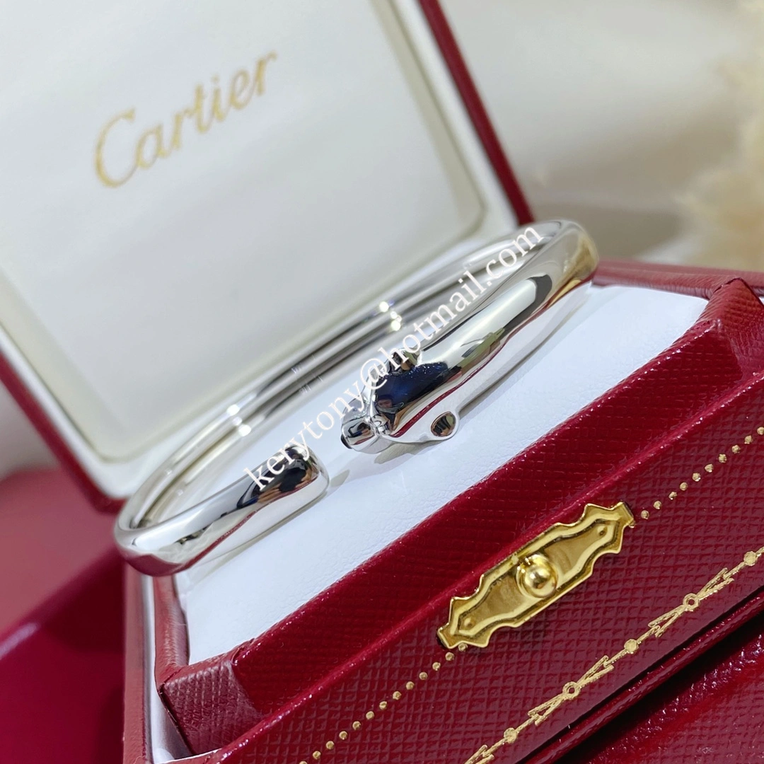 Retro Style Panthere de Cartier Bracelet Onyx and Tsavorite Garnets Yellow Gold Rose Gold White Gold B6067217