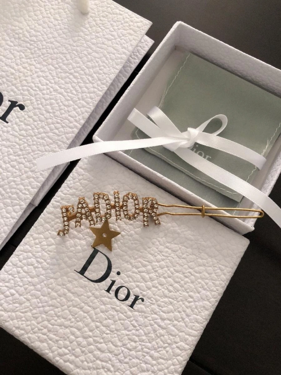 Spring Top Sale Cristian Dior J’Adior Logo Shaped Star Detail Ladies Brass Diamonds Hairpin Online