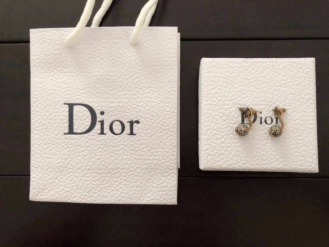 Top Sale Dior Vintage Brass Asymmetric Bee-Star CD Spherical Pendant Ladies Diamonds Earrings Price List