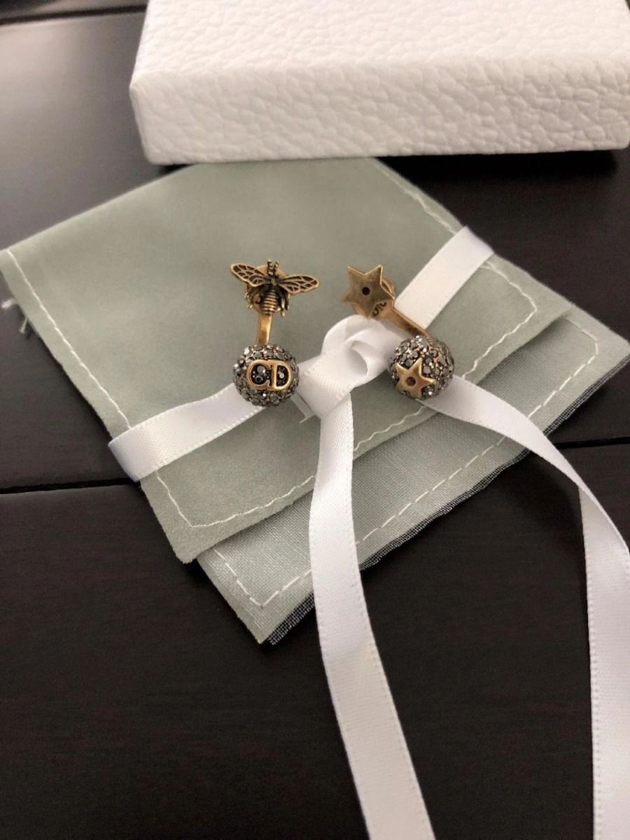Top Sale Dior Vintage Brass Asymmetric Bee-Star CD Spherical Pendant Ladies Diamonds Earrings Price List