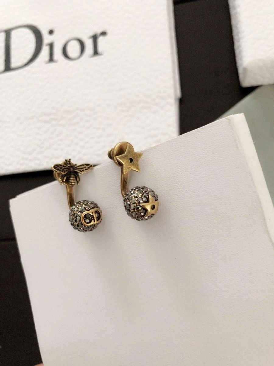 Top Sale Dior Vintage Brass Asymmetric Bee-Star CD Spherical Pendant Ladies Diamonds Earrings Price List