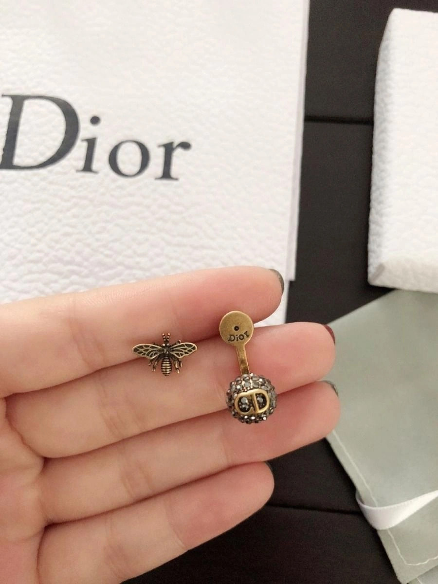 Top Sale Dior Vintage Brass Asymmetric Bee-Star CD Spherical Pendant Ladies Diamonds Earrings Price List