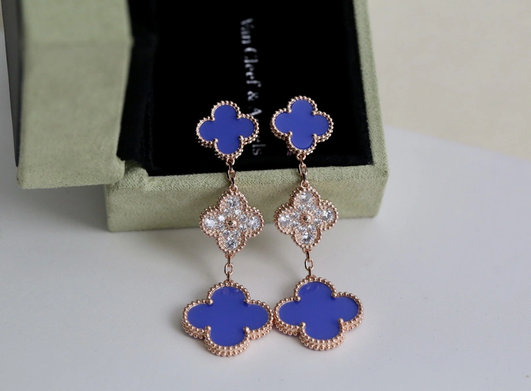 Van Cleef & Arpels Magic Alhambra Earrings 3 Motifs With Diamonds