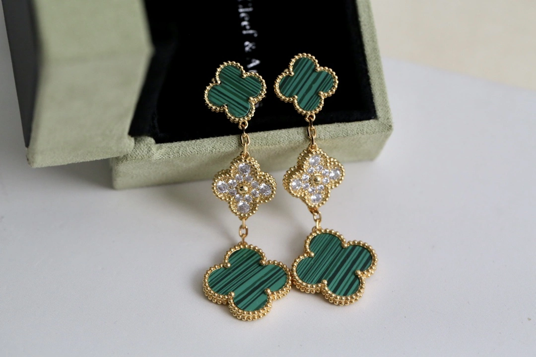 Van Cleef & Arpels Magic Alhambra Earrings 3 Motifs With Diamonds