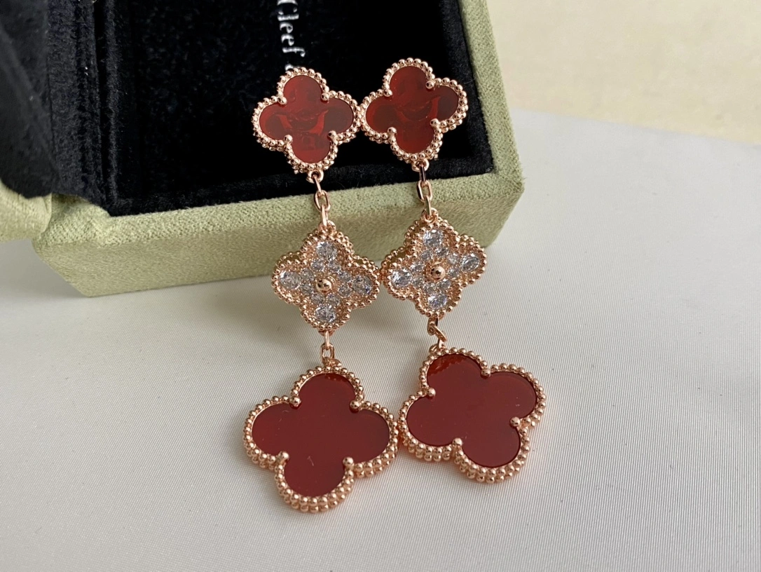 Van Cleef & Arpels Magic Alhambra Earrings 3 Motifs With Diamonds