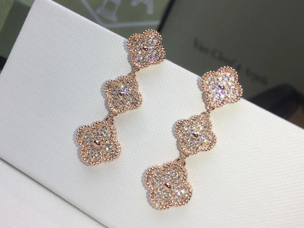 Van Cleef & Arpels Magic Alhambra Earrings 3 Motifs With Pave Diamond