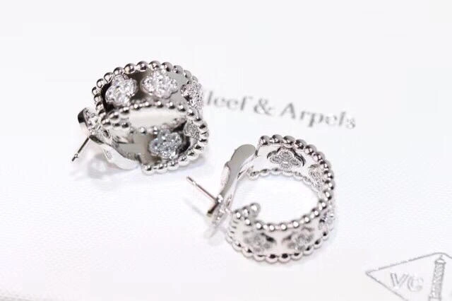 Van Cleef & Arpels Perlee Clovers Hoop Earrings White Gold Diamond