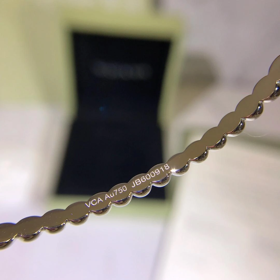 Van Cleef & Arpels Perlee Pearls of Gold Bracelet 3 Colors