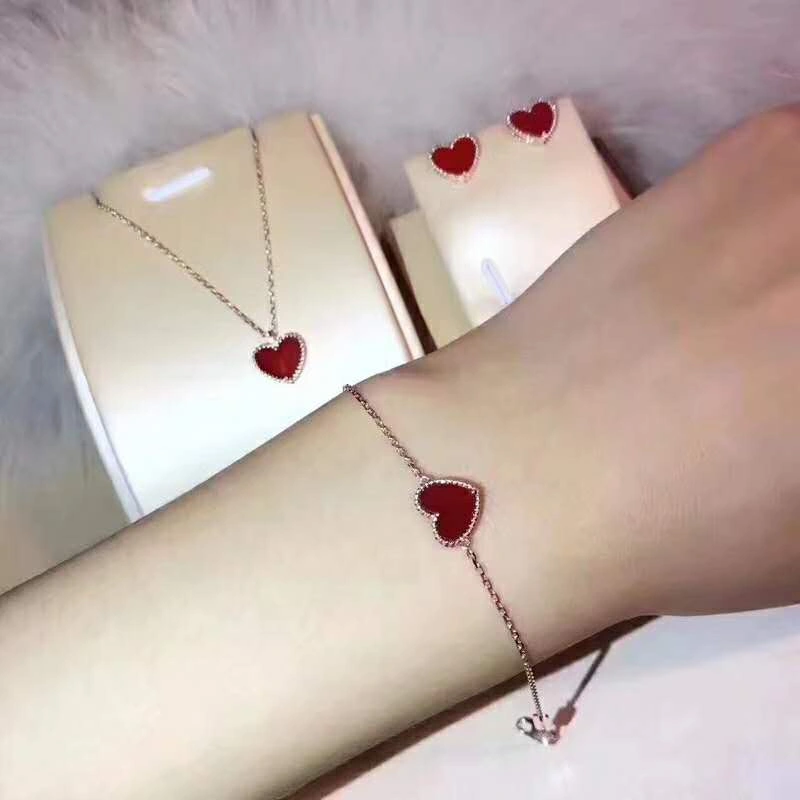 Van Cleef & Arpels Sweet Alhambra Heart Bracelet Pink Gold Carnelian