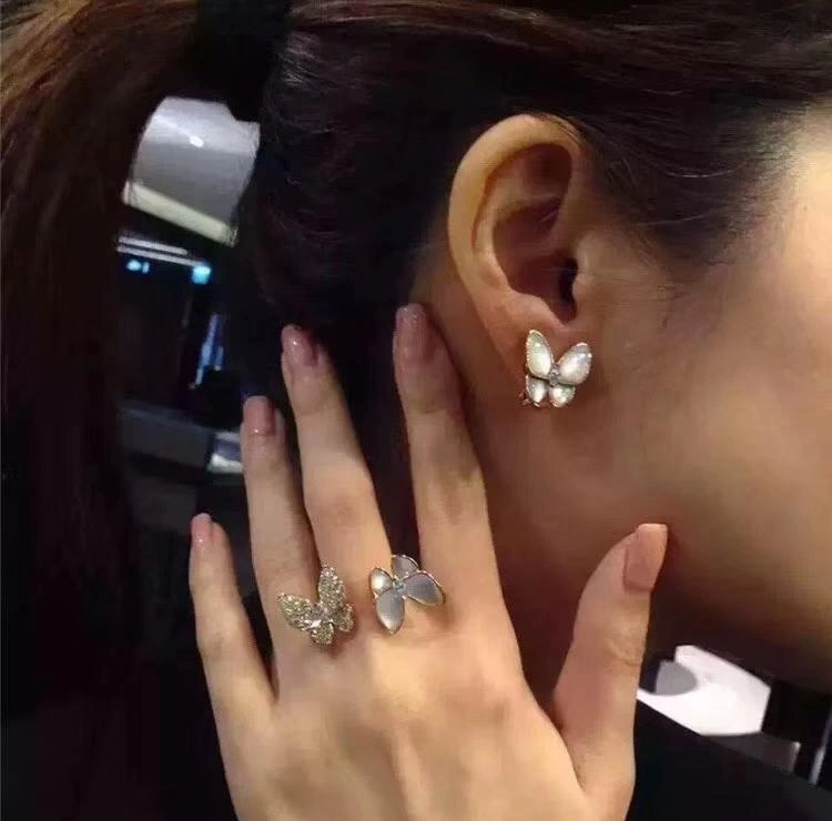 Van Cleef & Arpels Two Butterfly Earrings Mother-of-pearl With Diamond 3 Color