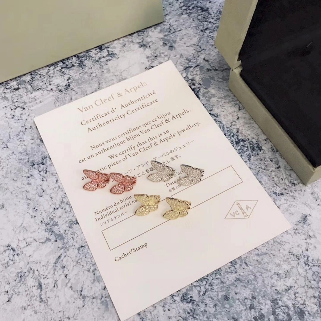 Van Cleef & Arpels Two Butterfly Earrings with 70 Diamonds 3 Colors