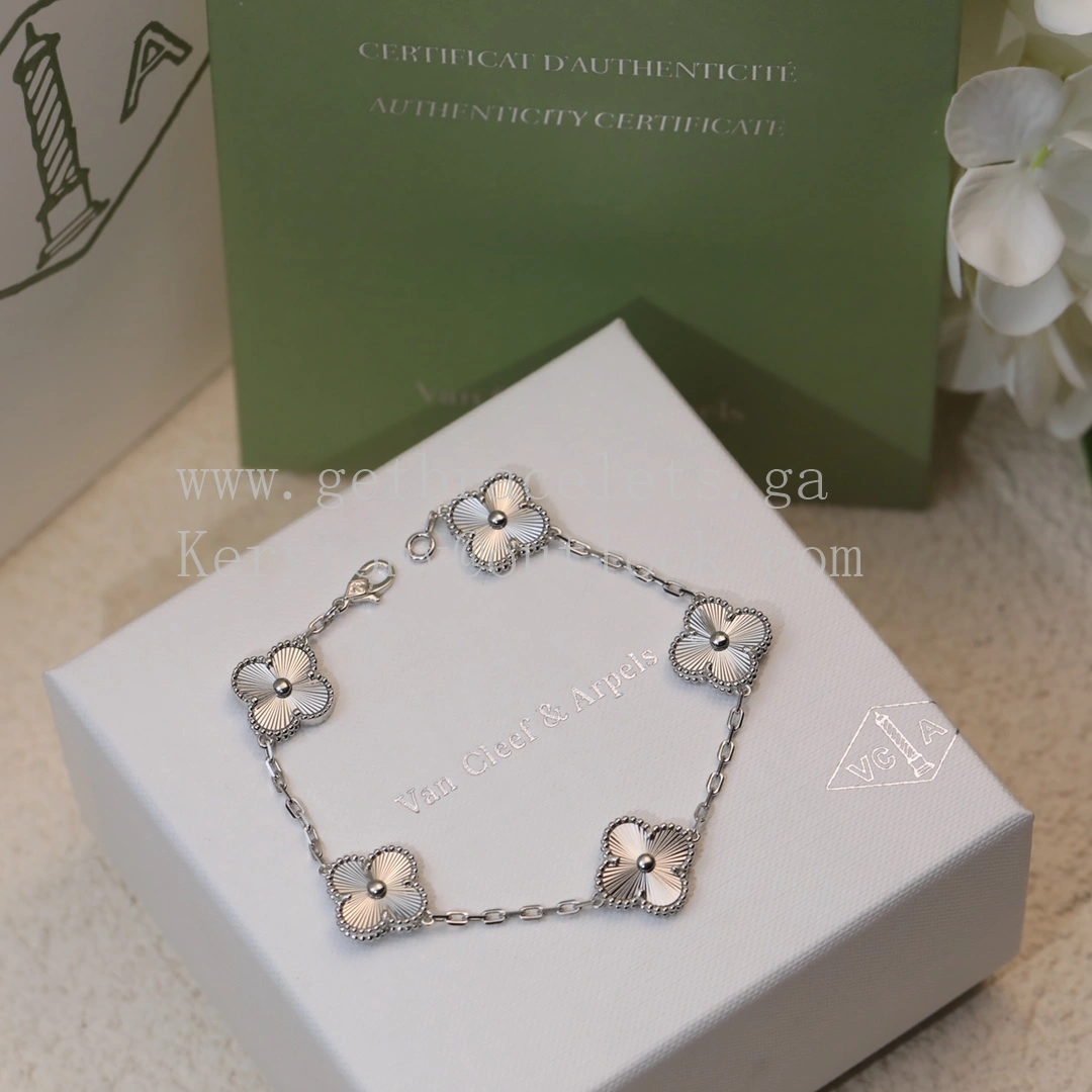 Van Cleef & Arpels Vintage Alhambra Bracelet 5 Motifs Guilloche Yellow Gold Rose Gold White Gold