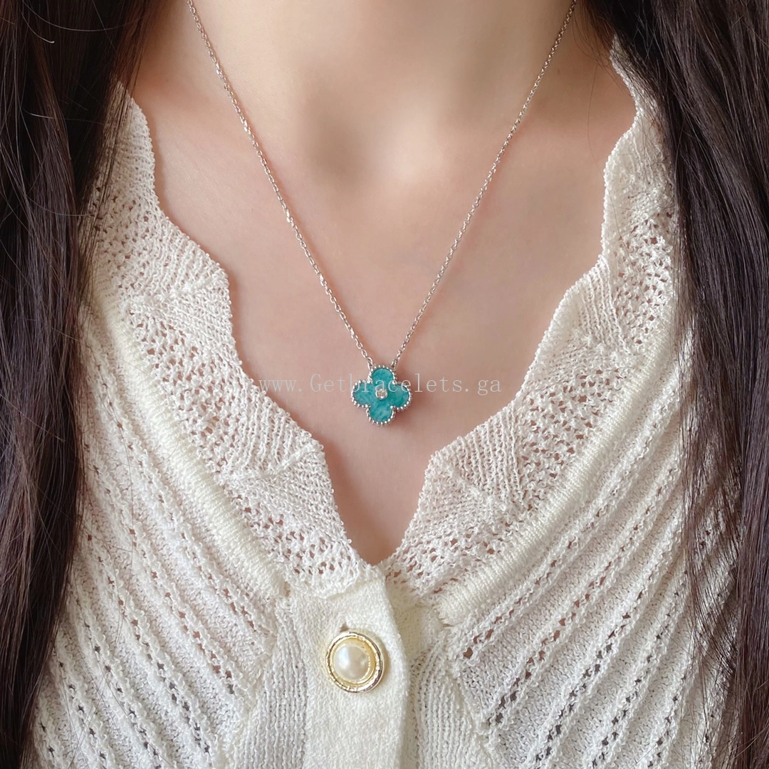 Van Cleef & Arpels Vintage Alhambra Pendant Celadon and White Gold With Diamonds