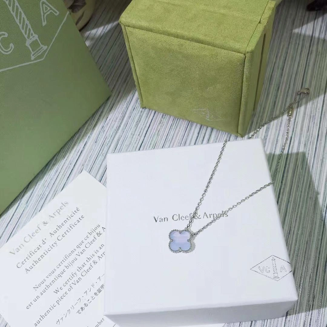 Van Cleef & Arpels Vintage Alhambra Pendant White Gold Chalcedony