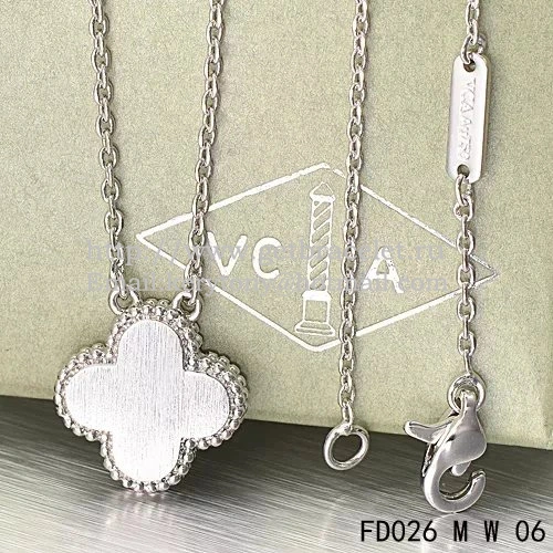 Van Cleef & Arpels Vintage Alhambra Pendant White Gold With Malachite Mother Of Pearl Round Diamonds