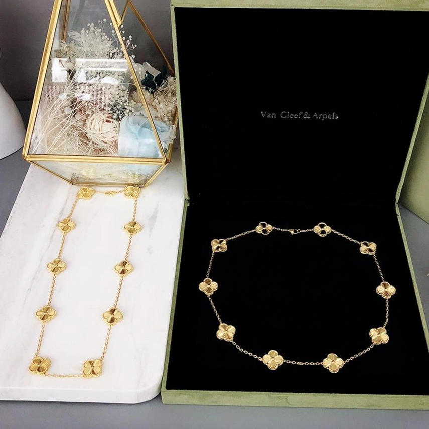 Van Cleef & Arpels Vintage Alhambra long necklace 10 Motifs Guilloche Yellow Gold