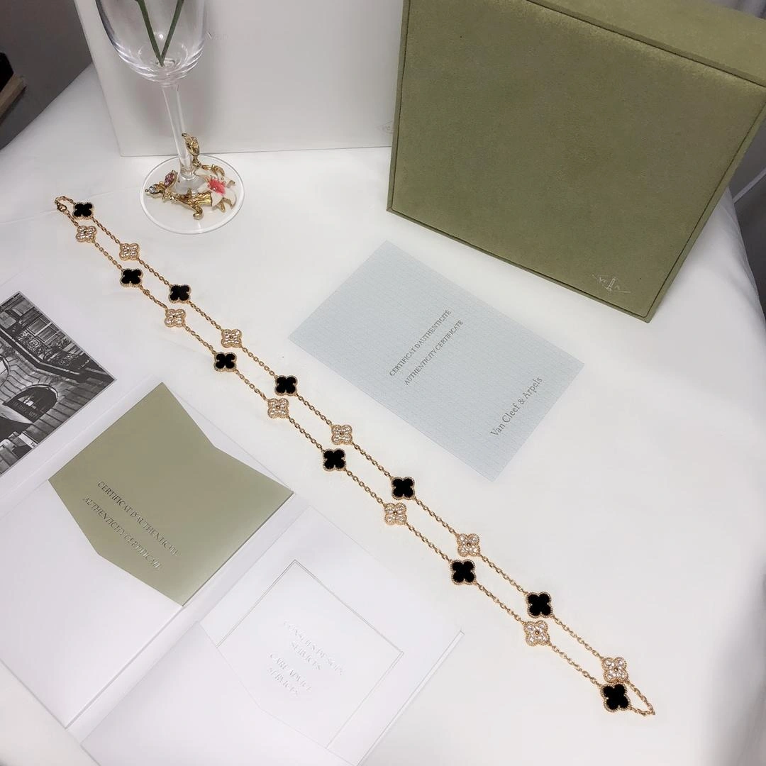 Van Cleef & Arpels Vintage Alhambra long necklace 20 Motifs Black Agate with Diamond