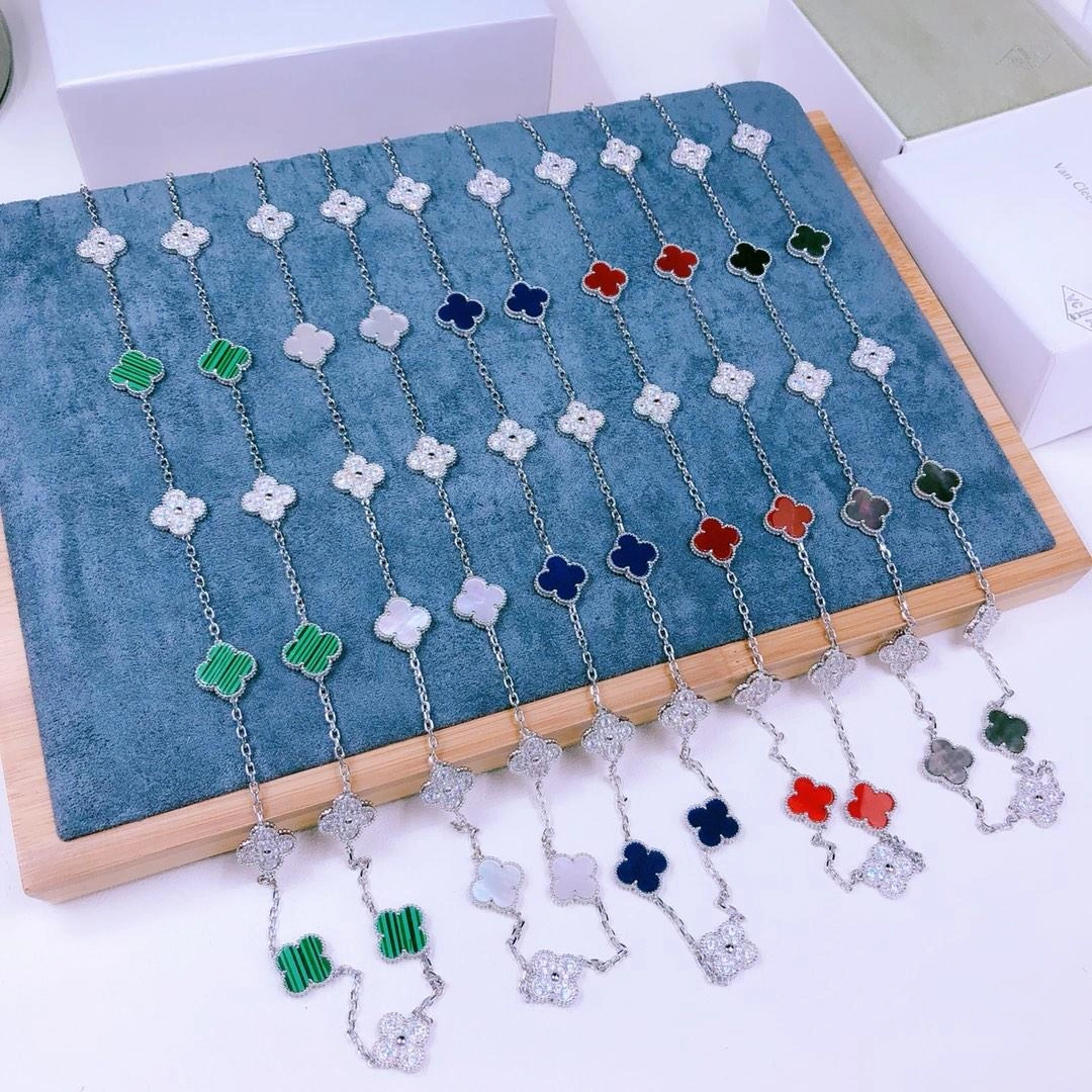 Van Cleef & Arpels Vintage Alhambra long necklace 20 Motifs Mother-of-pearl with Diamond More Color