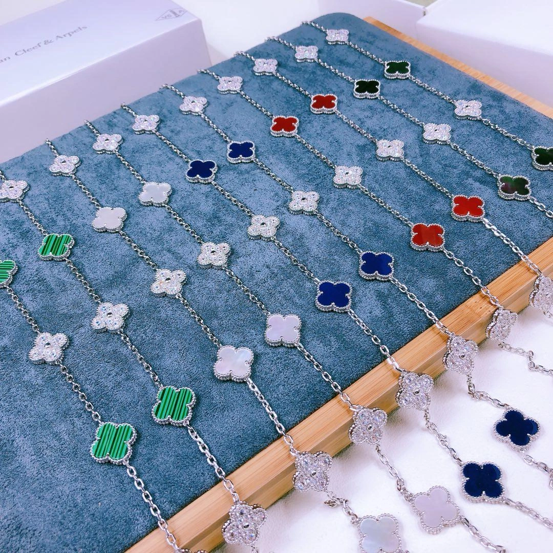 Van Cleef & Arpels Vintage Alhambra long necklace 20 Motifs Mother-of-pearl with Diamond More Color