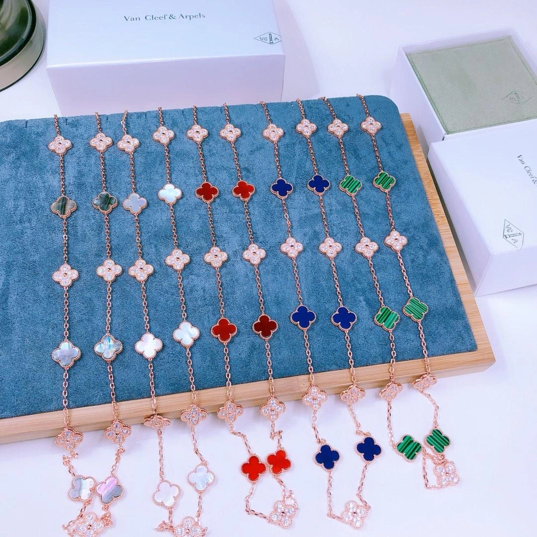 Van Cleef & Arpels Vintage Alhambra long necklace 20 Motifs Mother-of-pearl with Diamond More Color