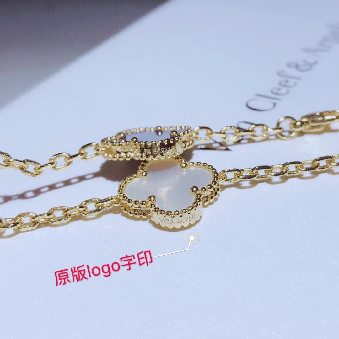 Van Cleef & Arpels Vintage Alhambra long necklace 20 Motifs Mother-of-pearl with Diamond More Color