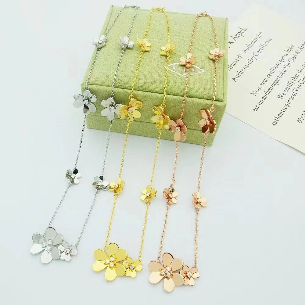 Van Cleef Arpels Frivole Necklace 9 Flowers With 11 Round Diamonds 3 Colors