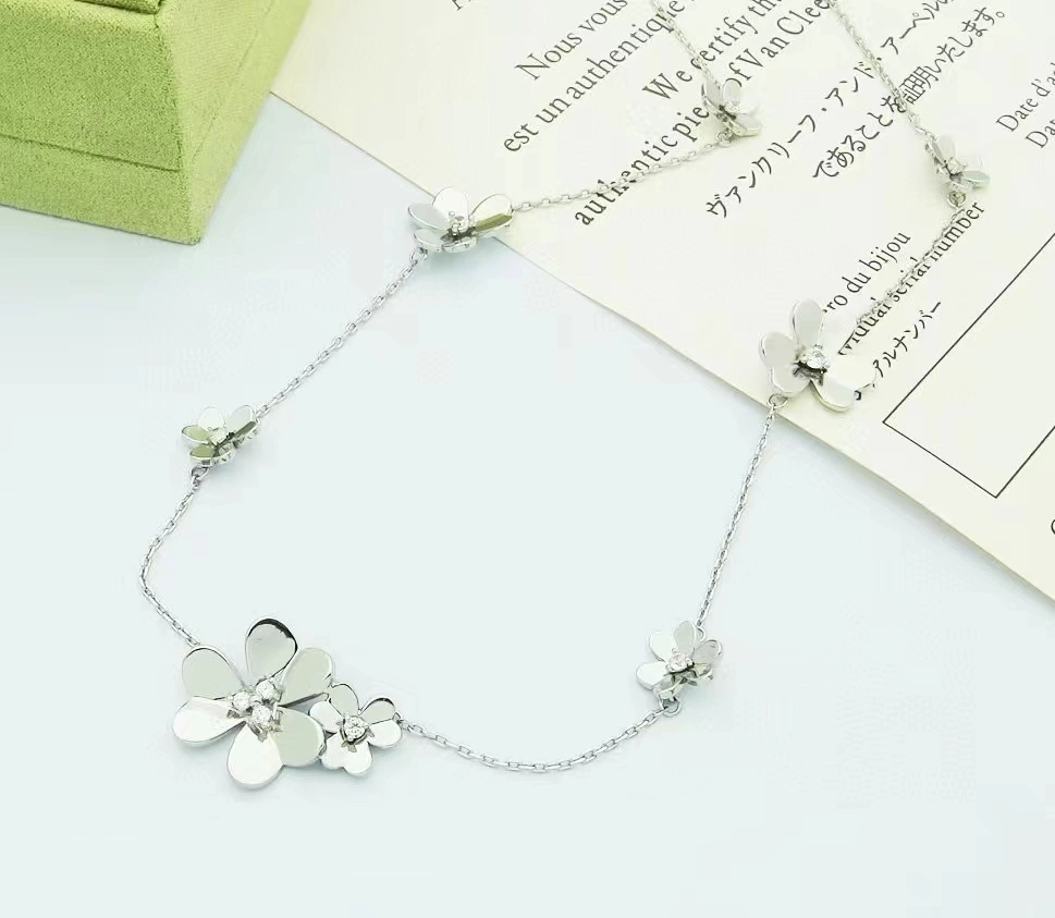 Van Cleef Arpels Frivole Necklace 9 Flowers With 11 Round Diamonds 3 Colors