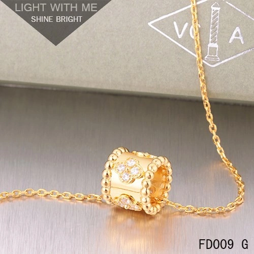 Van Cleef Arpels Perlee Clover Pendant Necklace Yellow Gold with Diamonds