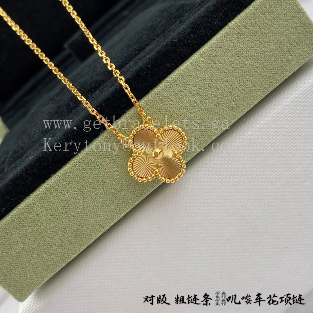 Van Cleef Arpels Sweet Vintage Alhambra Pendant Guilloche Yellow Gold Rose Gold White Gold