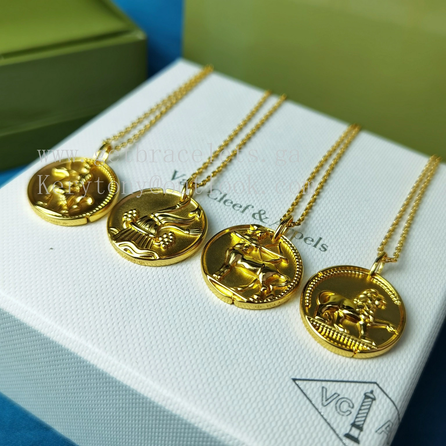 Van Cleef Arpels Zodiaque Medal Yellow Gold Brass