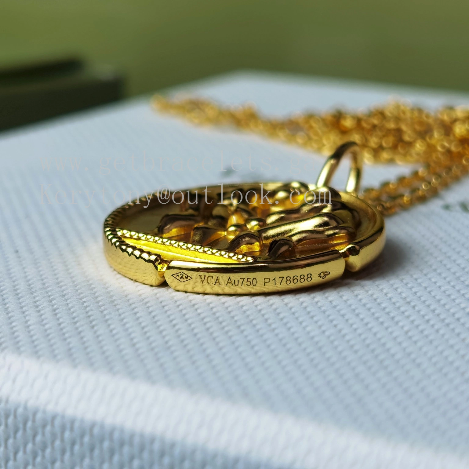 Van Cleef Arpels Zodiaque Medal Yellow Gold Brass