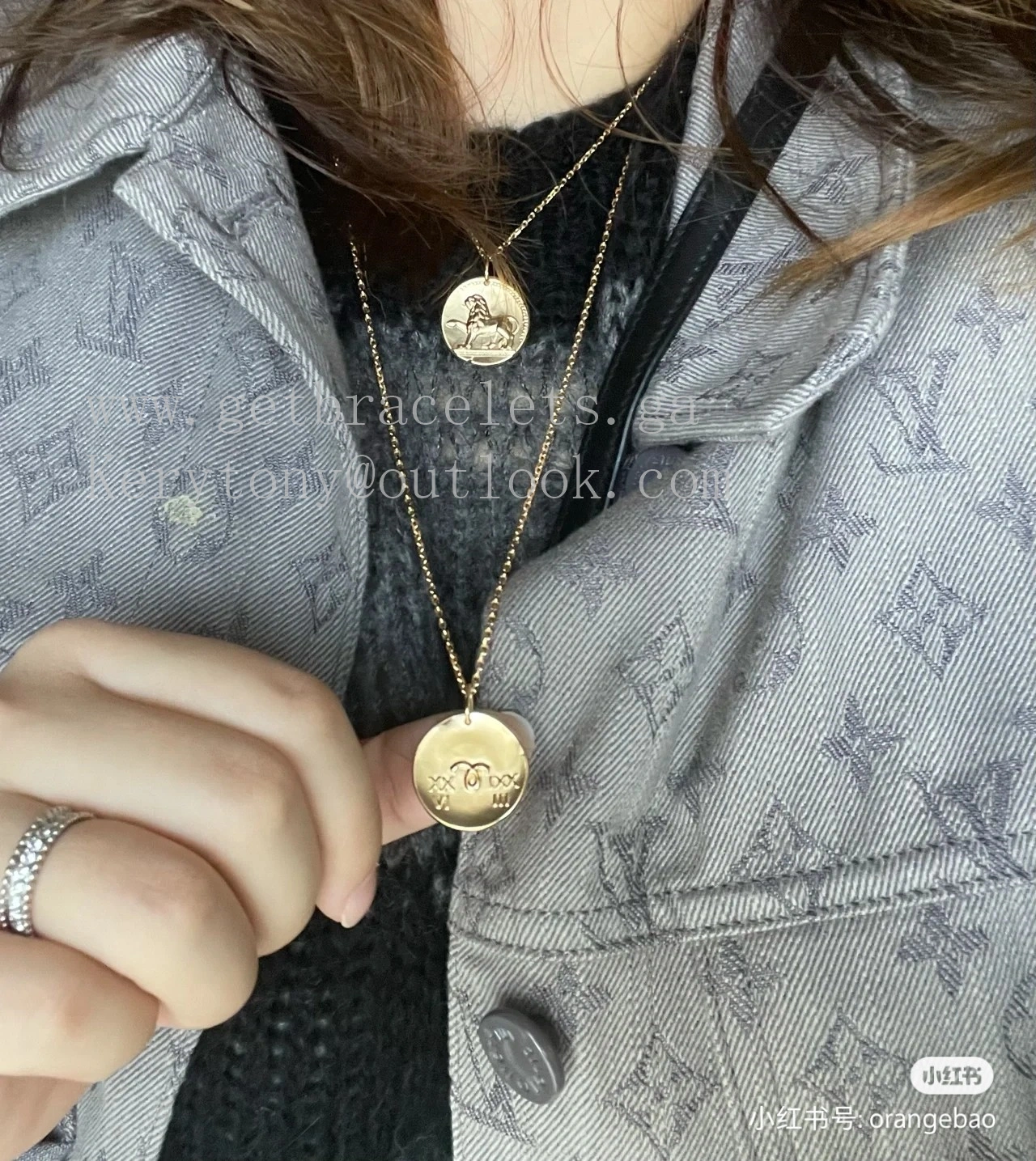 Van Cleef Arpels Zodiaque Medal Yellow Gold Brass