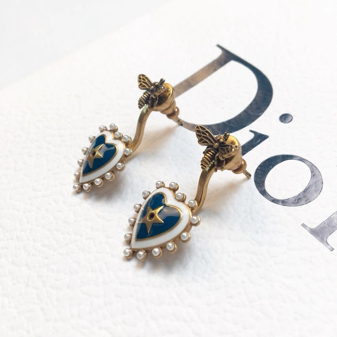 Women’s Celebrity Style Dior Heart-shaped Pendant Pearl Edging Vintage Brass Bee Stud Earrings Red Blue