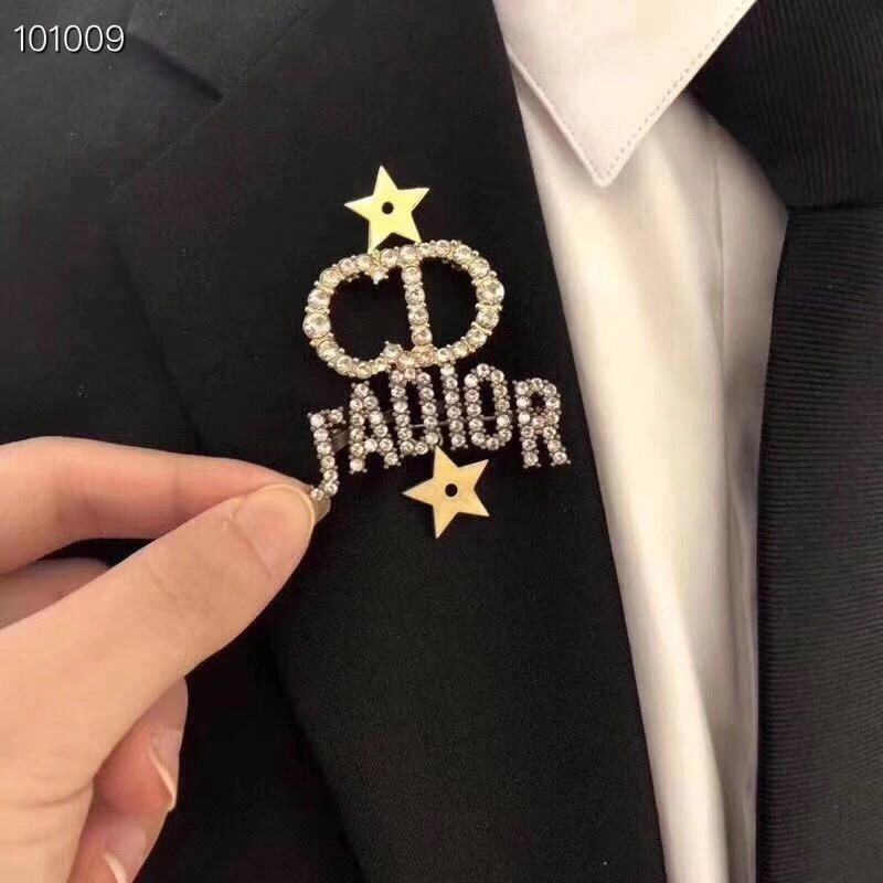 Women’s Luxury Dior Sous Les Etoiles CD Shaped Star Charming Females Brass Diamonds Brooch Replica V0317SLECY_D301