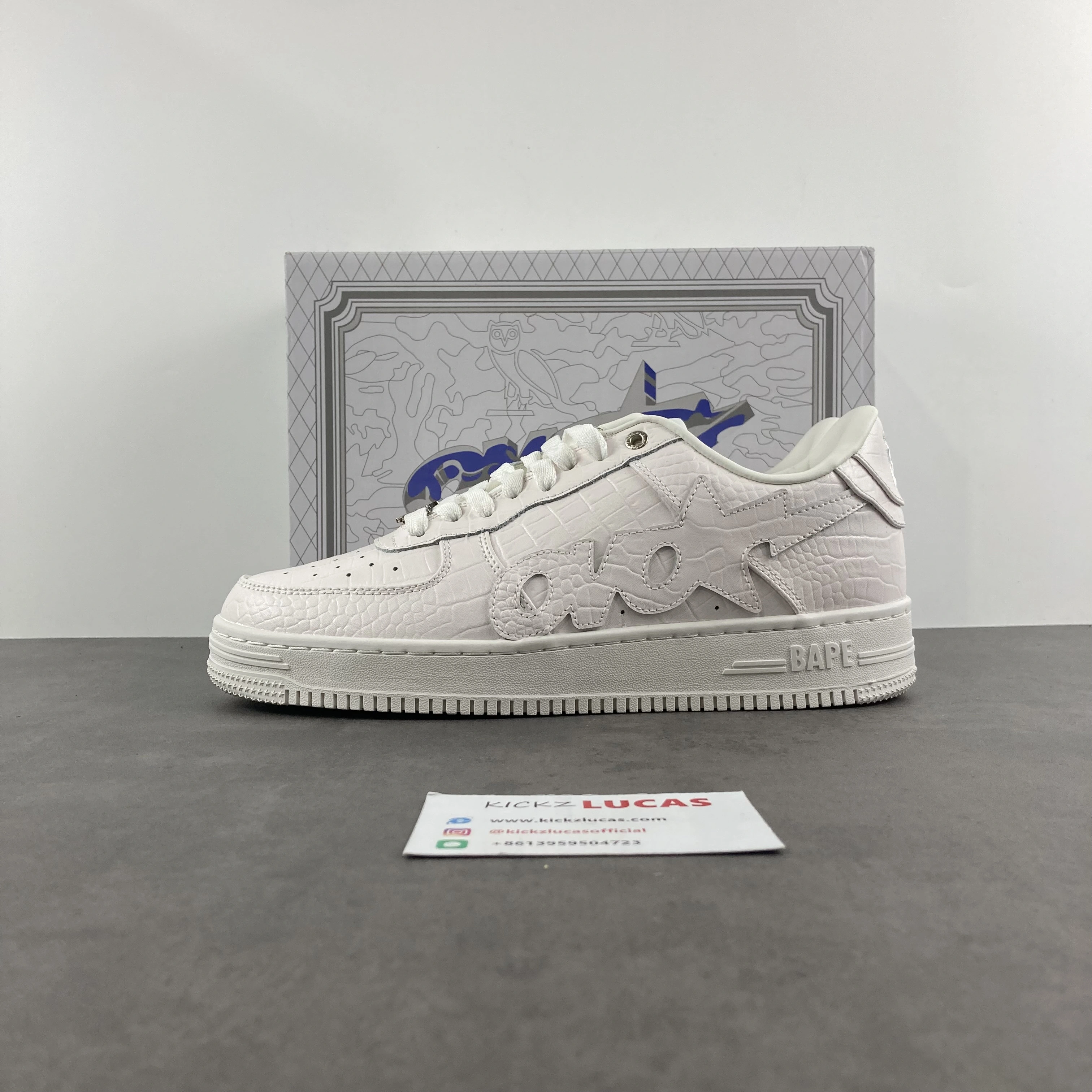 A Bathing Ape Bapesta OVO White ZipUp 673