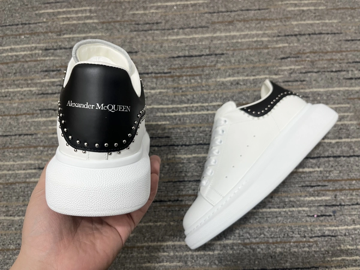 UrbanChic A*Lexander M*Cqueen Oversized Sneaker CL20221230- 3094