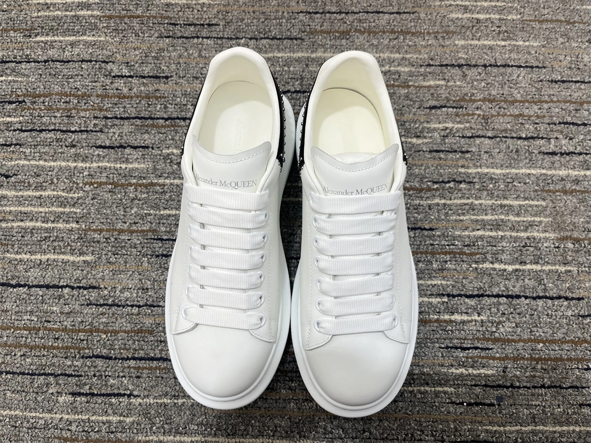 UrbanChic A*Lexander M*Cqueen Oversized Sneaker CL20221230- 3094