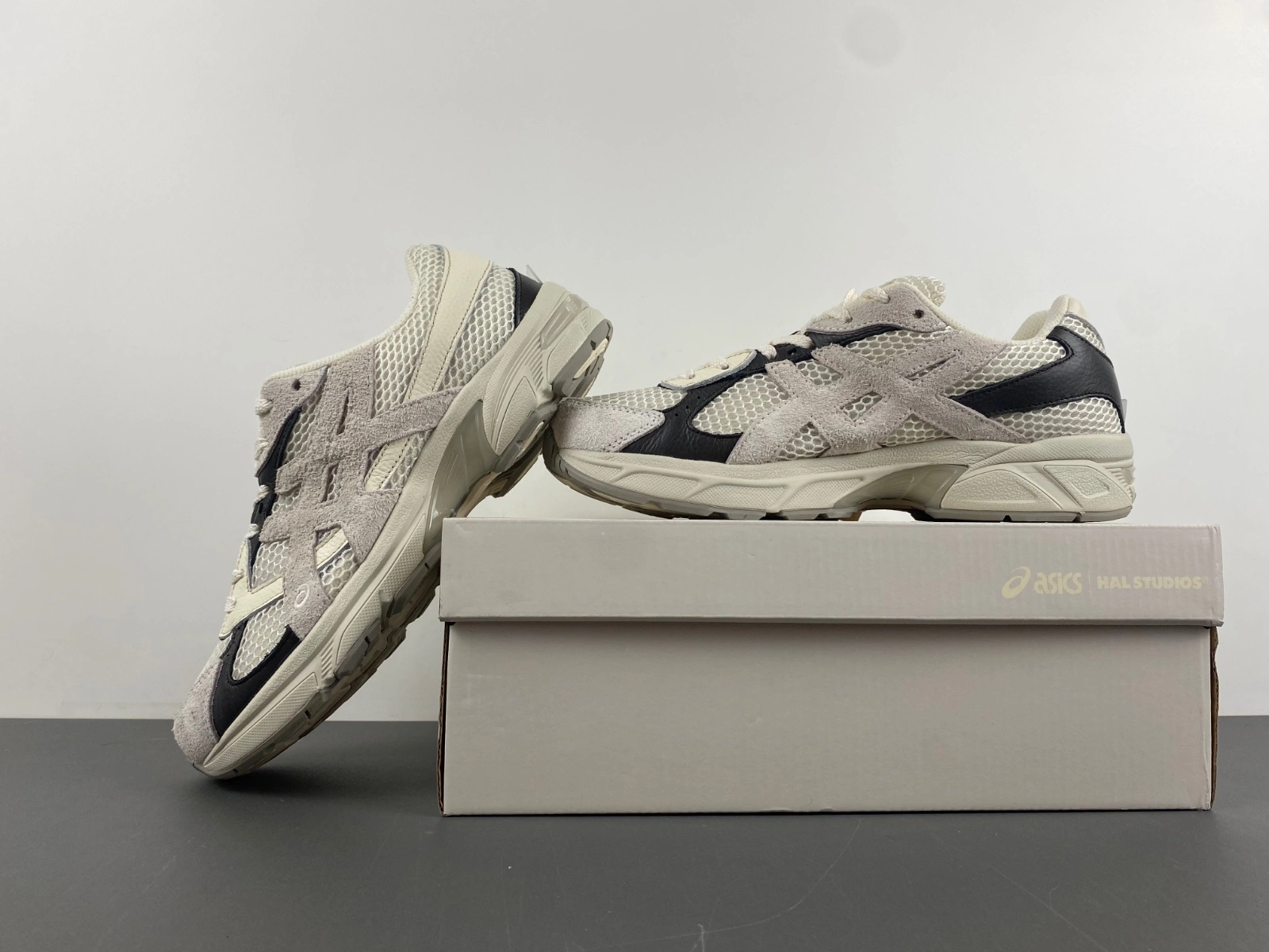 ASICS Gel-1130 HAL Studio Glacier 1201A982- ZipUp 2541