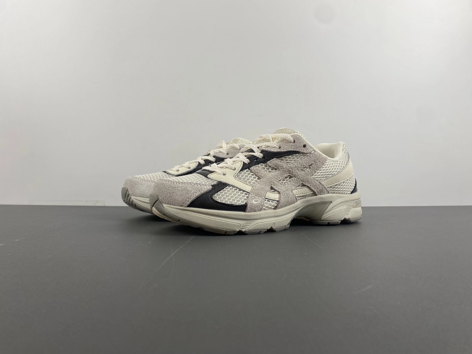 ASICS Gel-1130 HAL Studio Glacier 1201A982- ZipUp 2541